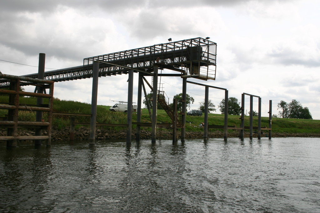 One of the semi abandoned gravel wharfs