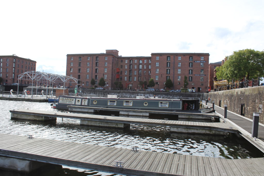 Mooring pontoons